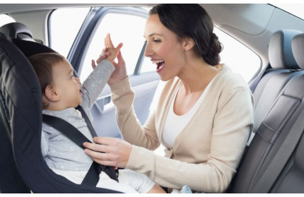 Sillitas para coche: importancia para la vida de tu bebé